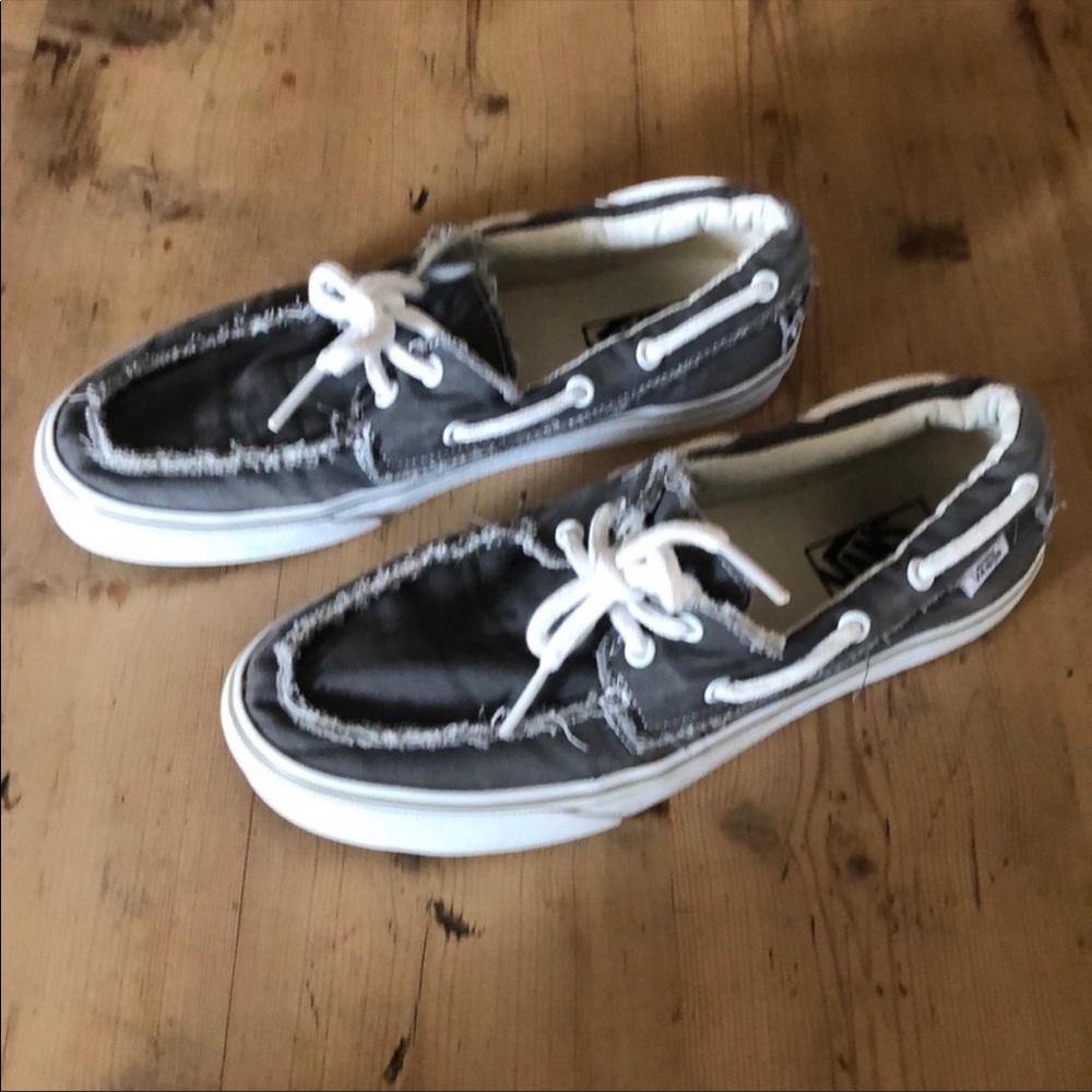 Vans boat shoes size 9